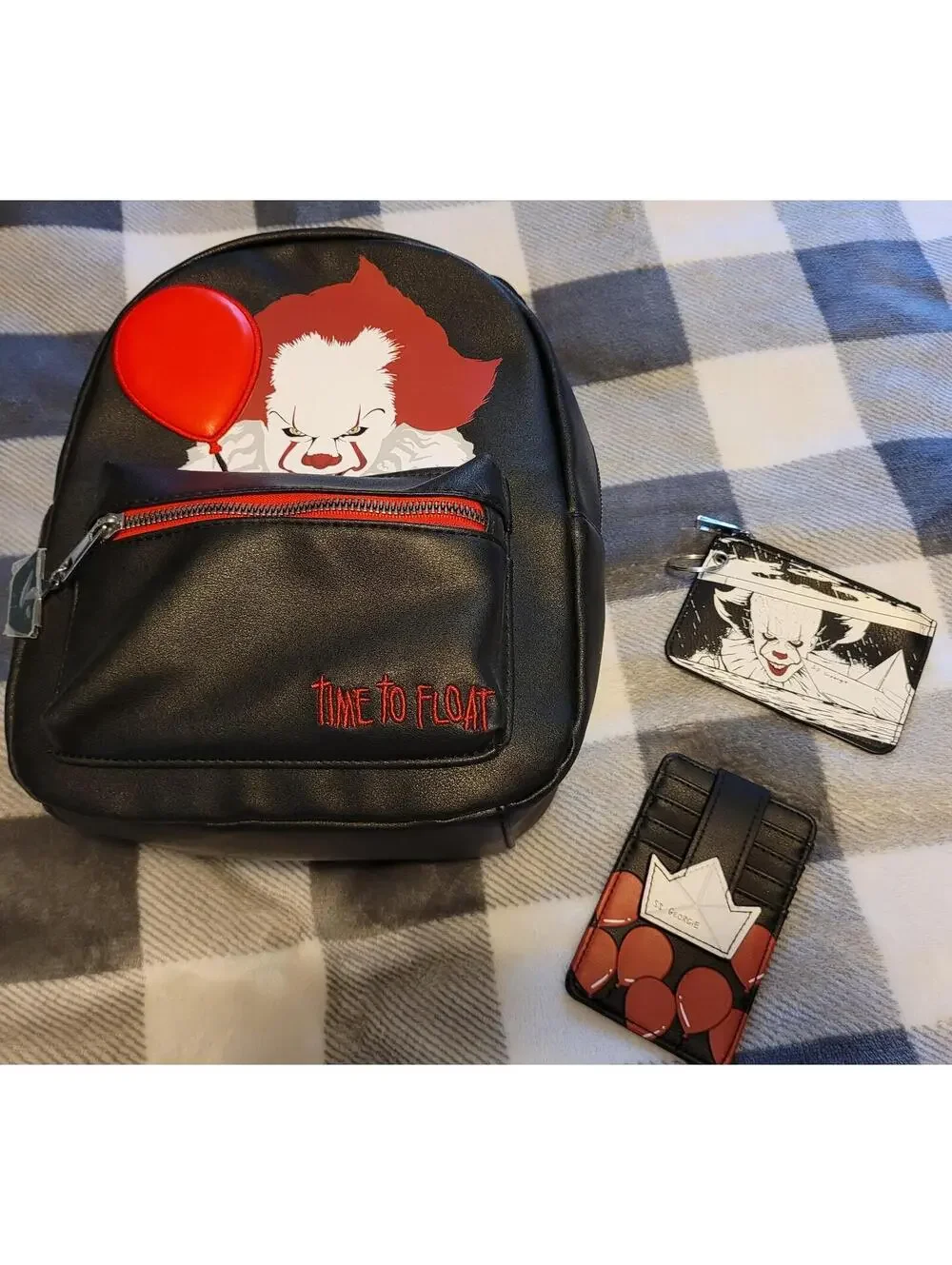 Nice IT Chapter 2 Ladies Backpack With Accessories.